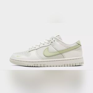 Women's Nike Dunk Low Size 9 Color Phantom/Light Bone/Olive Aura/Light Army